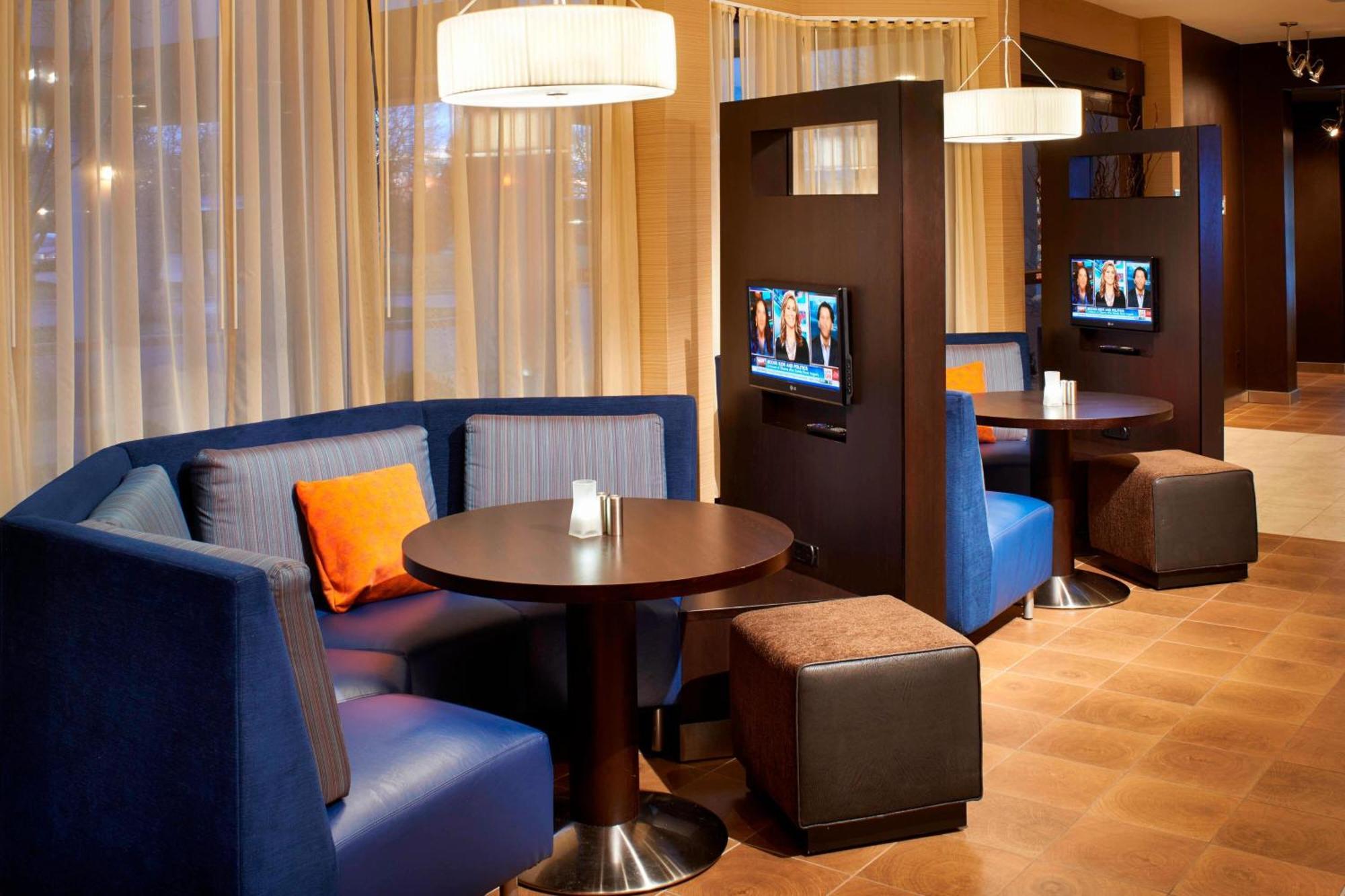 Hotel Courtyard Toledo Airport Holland Exterior foto